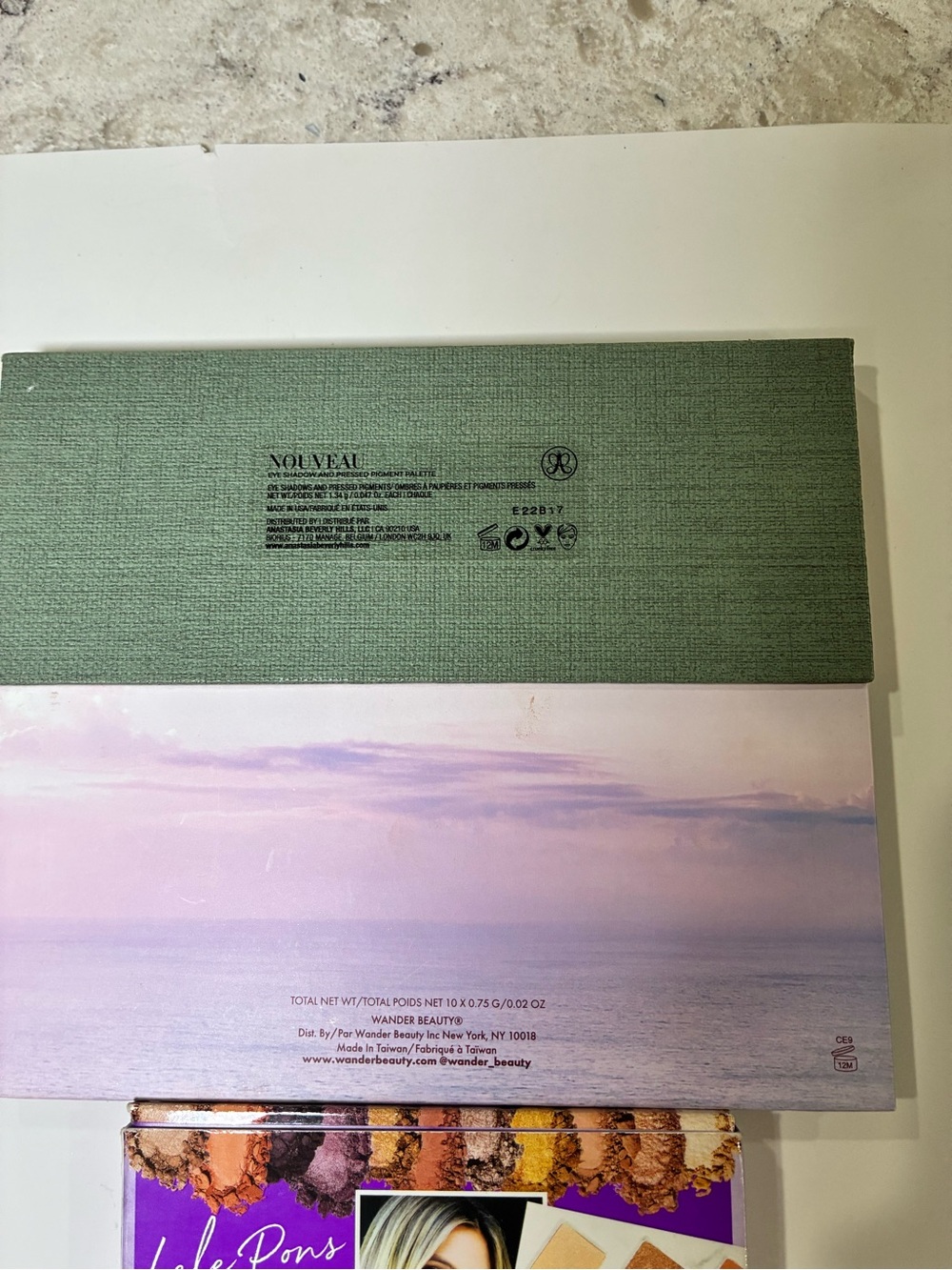 5 eyeshadow palettes ABH, Wander, Tarte, Revolution & KVD Beauty - Picture 10 of 10